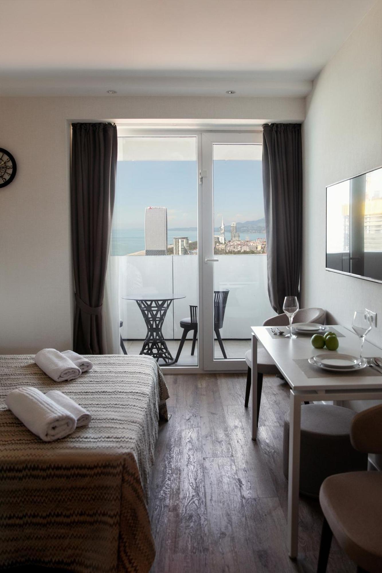 Onyx Palace Delux Batumi Exterior foto